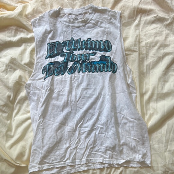 BAD BUNNY El Último Tour Del Mundo White Tee - Picture 1 of 5